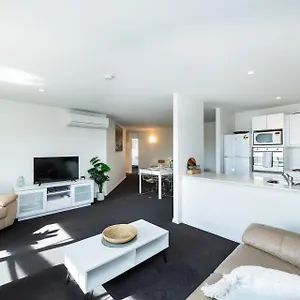 https://accommodate-canberra-griffin-kingston-central-apartments.hotels-canberra.com